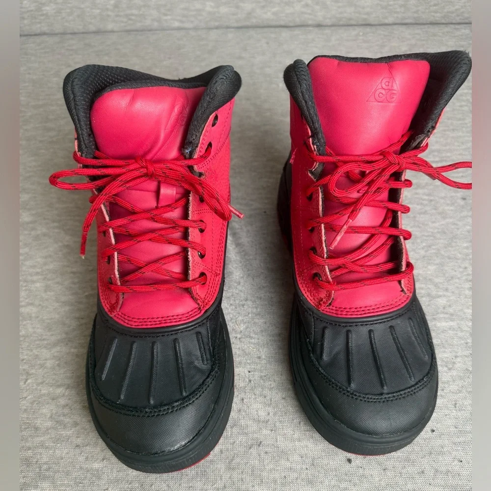 Nike ACG Woodside 2‎ High boy's Kid Boots Distance Red/Black 524872-601 SIZE 6Y
